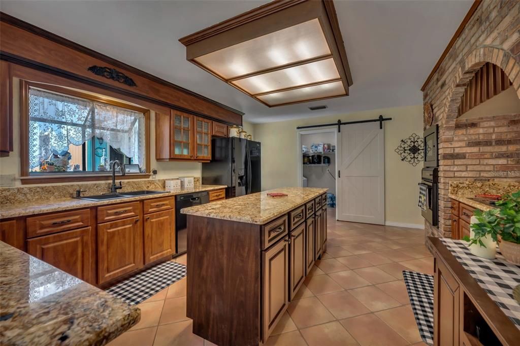 待售: $985,000 (5 贝兹, 3 浴室, 3402 平方英尺)