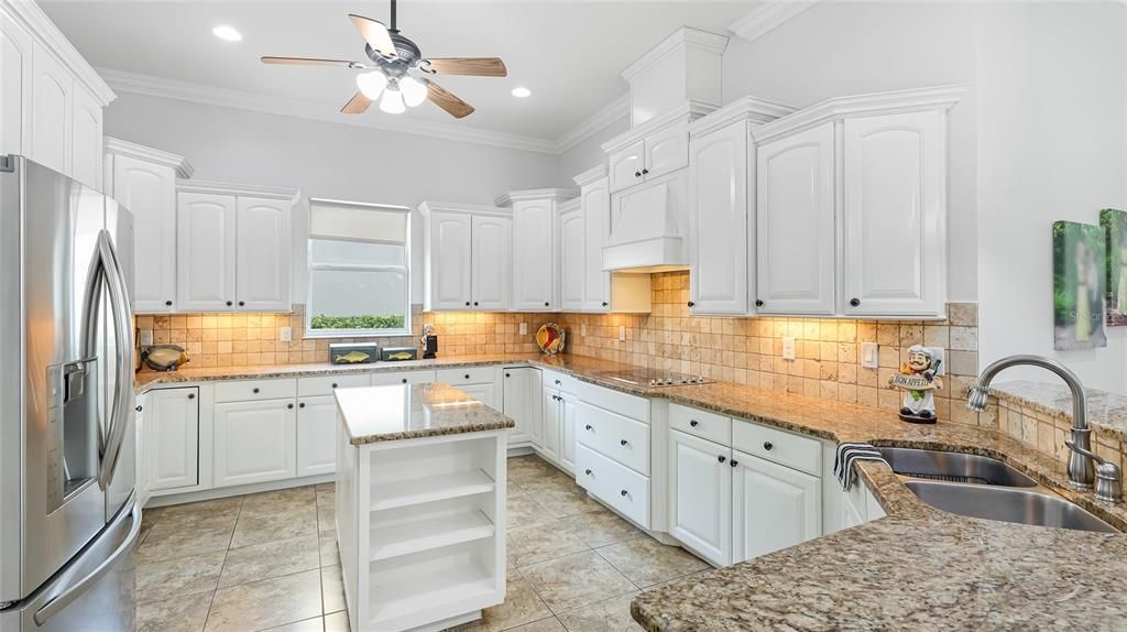 Active With Contract: $824,500 (4 beds, 3 baths, 3431 Square Feet)