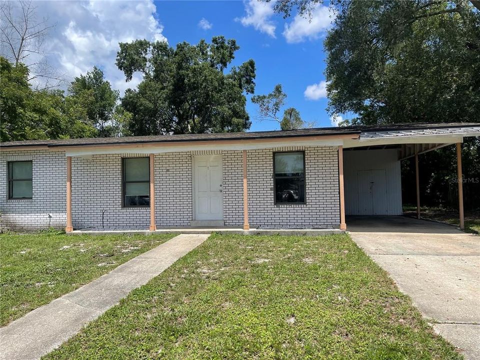 Recently Rented: $1,400 (2 beds, 2 baths, 883 Square Feet)