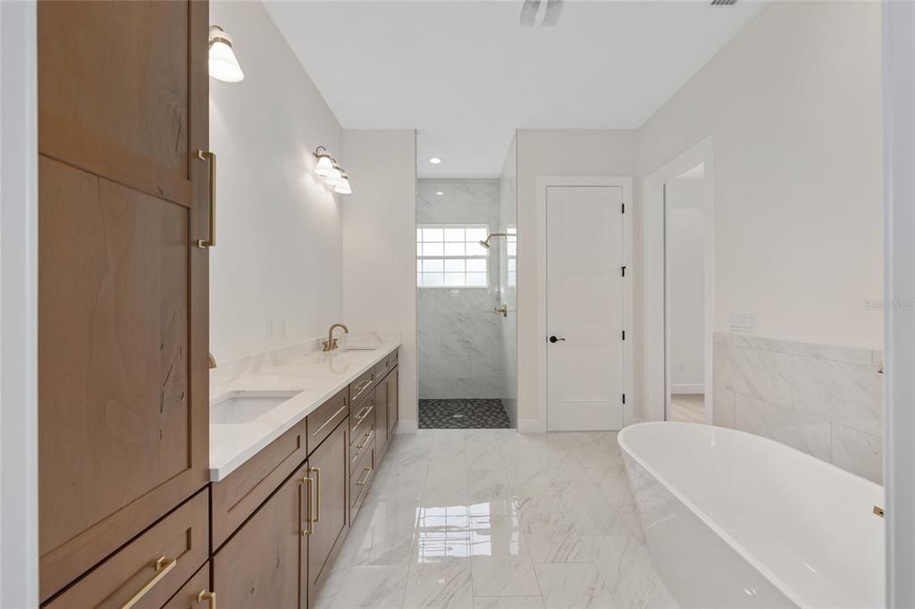 En Venta: $2,749,000 (4 camas, 3 baños, 3122 Pies cuadrados)