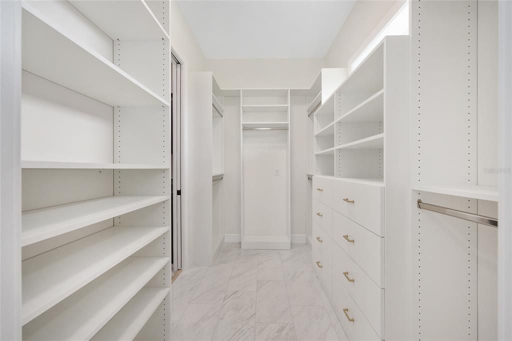 En Venta: $2,749,000 (4 camas, 3 baños, 3122 Pies cuadrados)