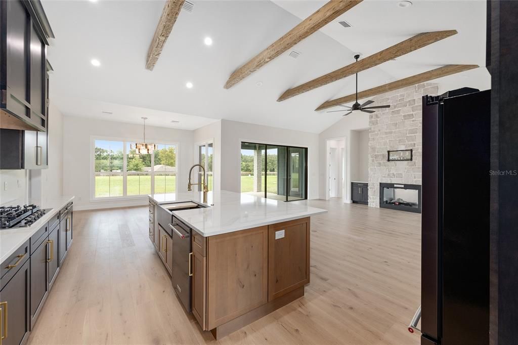 En Venta: $2,749,000 (4 camas, 3 baños, 3122 Pies cuadrados)