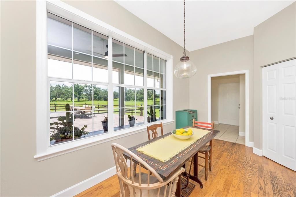 For Sale: $1,350,000 (3 beds, 2 baths, 2929 Square Feet)