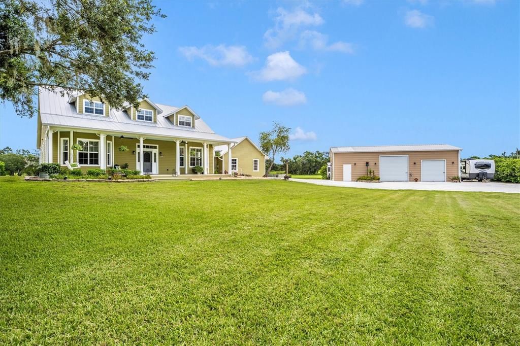 For Sale: $1,350,000 (3 beds, 2 baths, 2929 Square Feet)