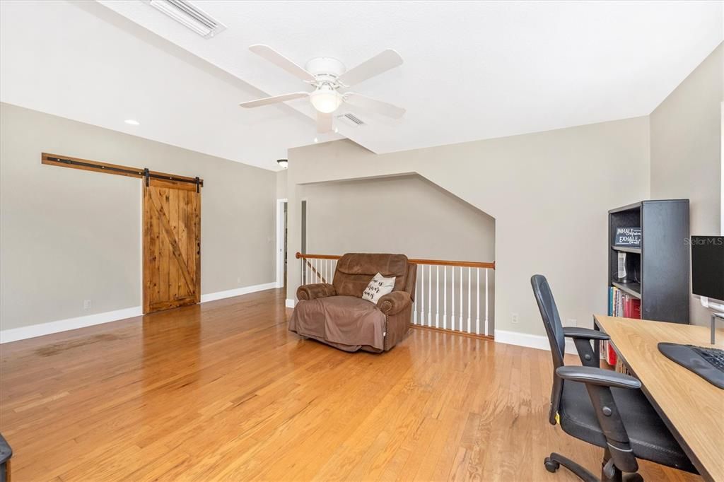 For Sale: $1,350,000 (3 beds, 2 baths, 2929 Square Feet)