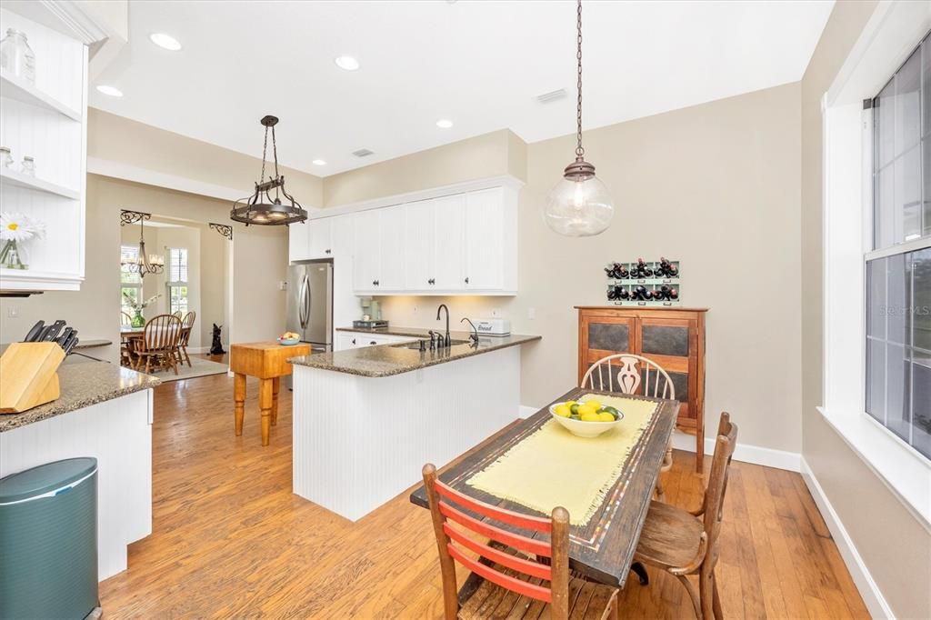 For Sale: $1,350,000 (3 beds, 2 baths, 2929 Square Feet)