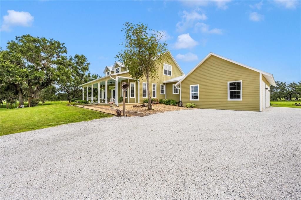 For Sale: $1,350,000 (3 beds, 2 baths, 2929 Square Feet)