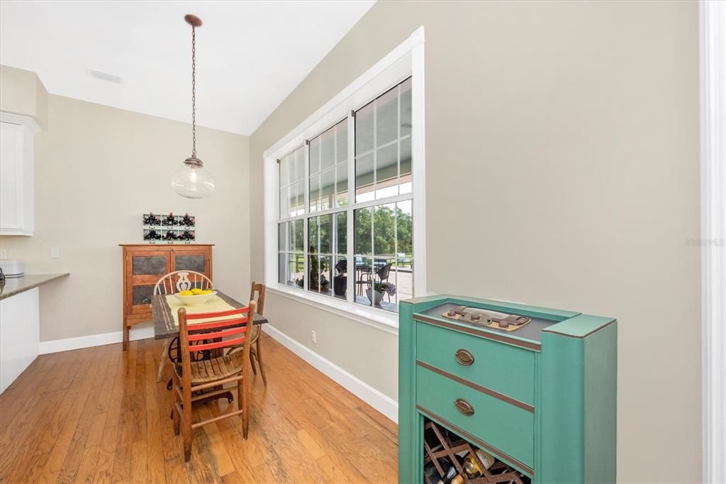 For Sale: $1,350,000 (3 beds, 2 baths, 2929 Square Feet)