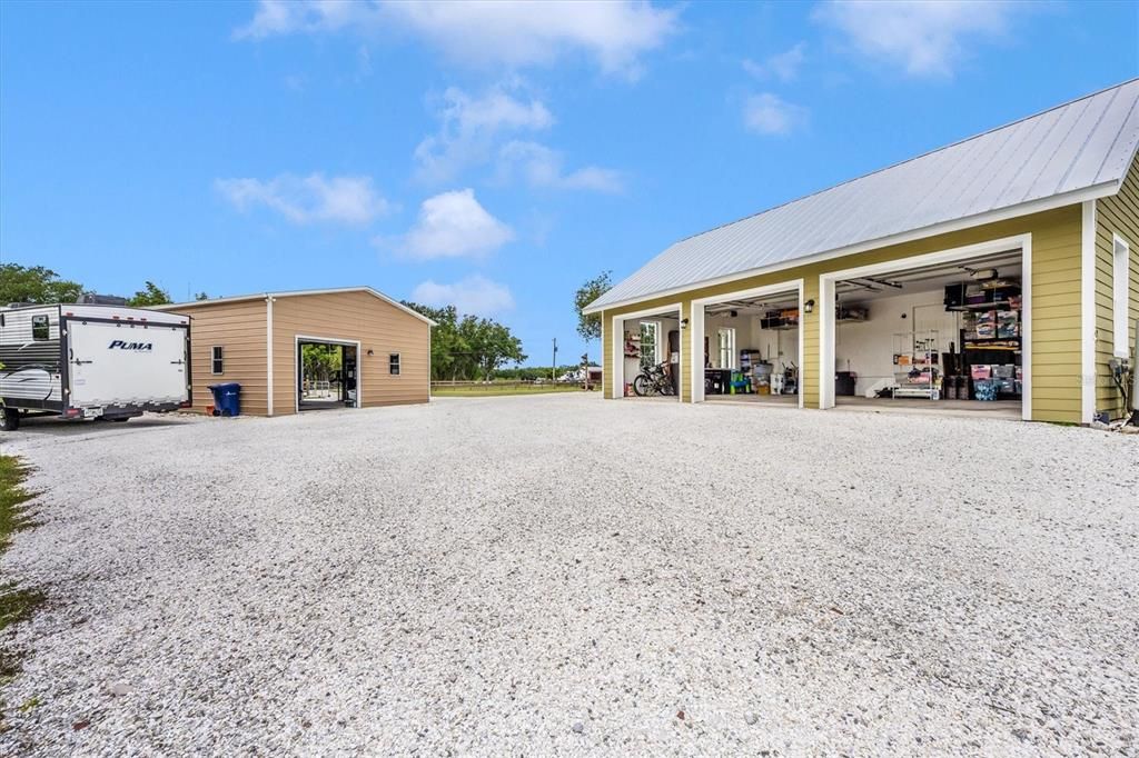 For Sale: $1,350,000 (3 beds, 2 baths, 2929 Square Feet)