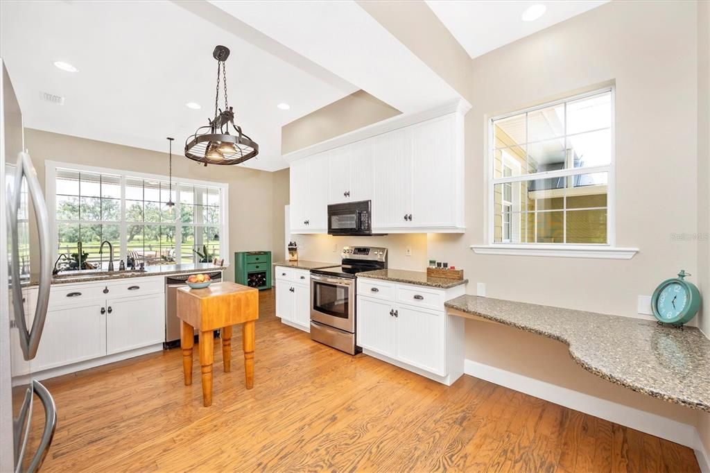 For Sale: $1,350,000 (3 beds, 2 baths, 2929 Square Feet)