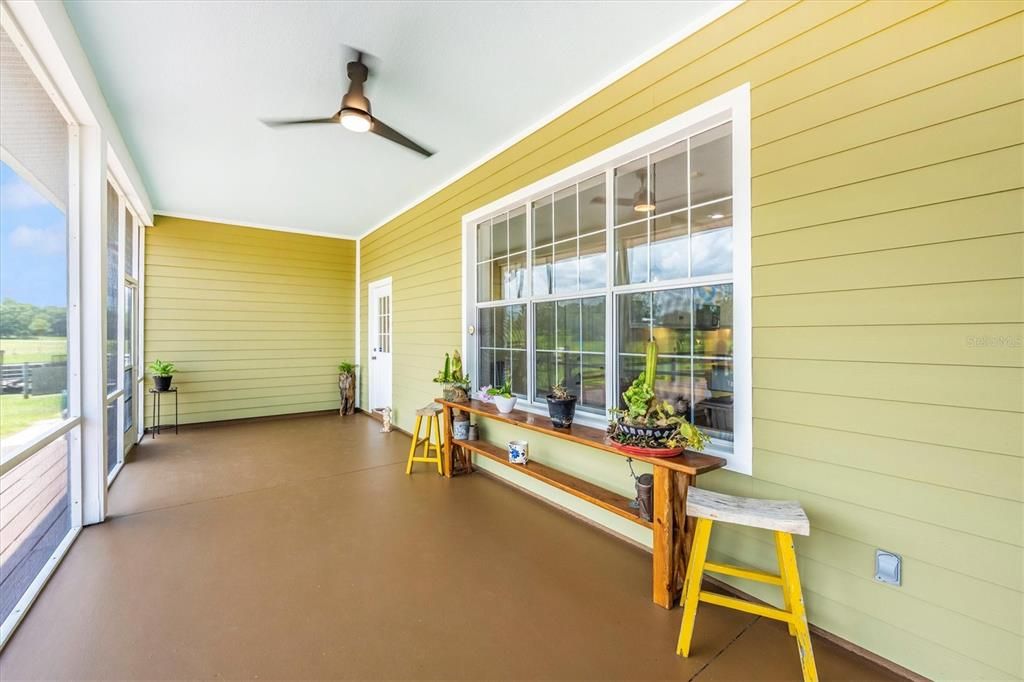 For Sale: $1,350,000 (3 beds, 2 baths, 2929 Square Feet)