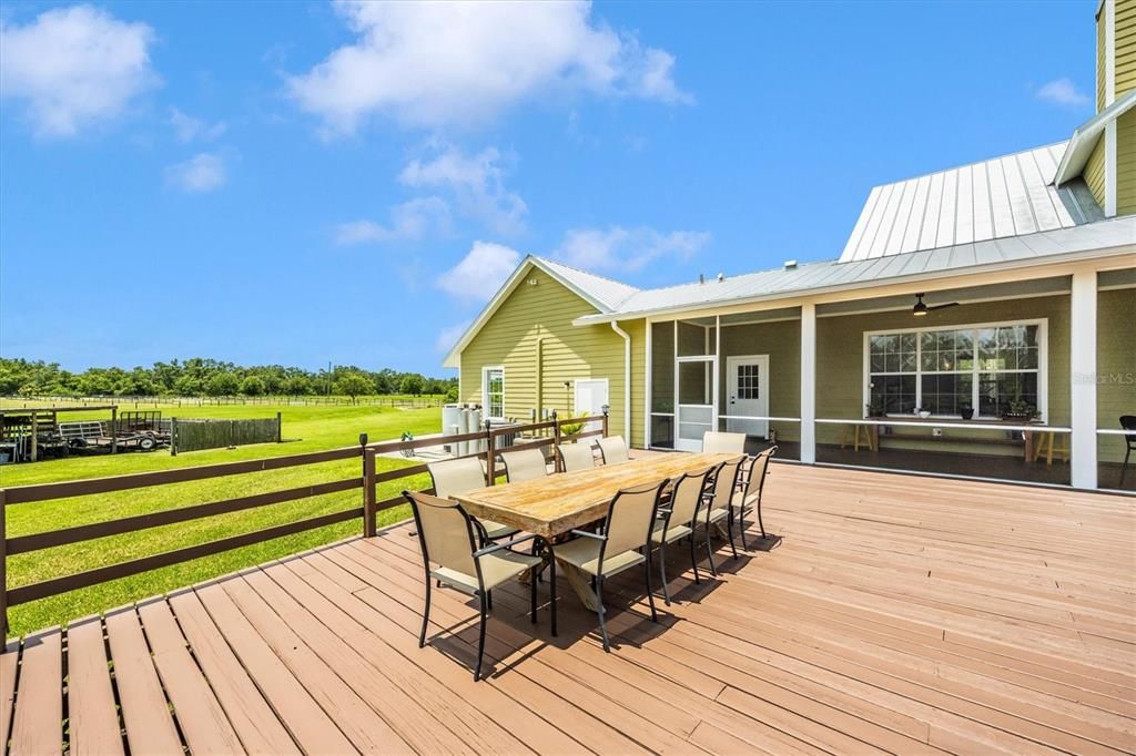 For Sale: $1,350,000 (3 beds, 2 baths, 2929 Square Feet)