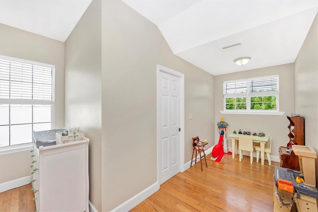 For Sale: $1,350,000 (3 beds, 2 baths, 2929 Square Feet)