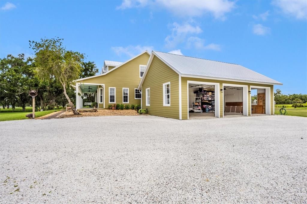 For Sale: $1,350,000 (3 beds, 2 baths, 2929 Square Feet)