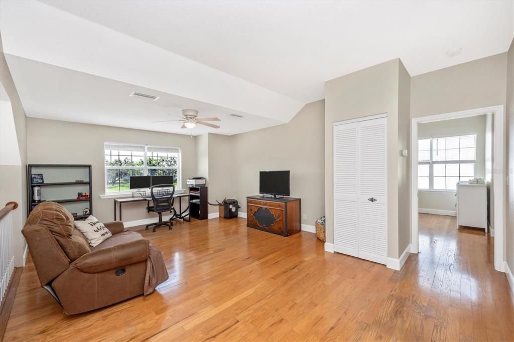 For Sale: $1,350,000 (3 beds, 2 baths, 2929 Square Feet)