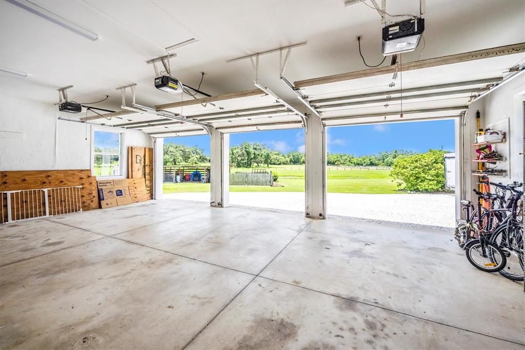 For Sale: $1,350,000 (3 beds, 2 baths, 2929 Square Feet)