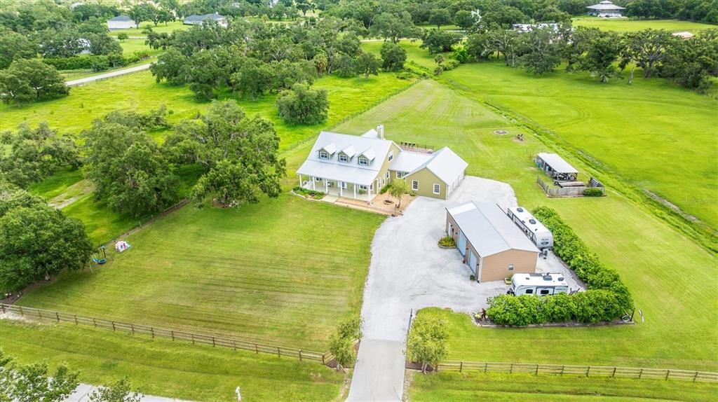 For Sale: $1,350,000 (3 beds, 2 baths, 2929 Square Feet)