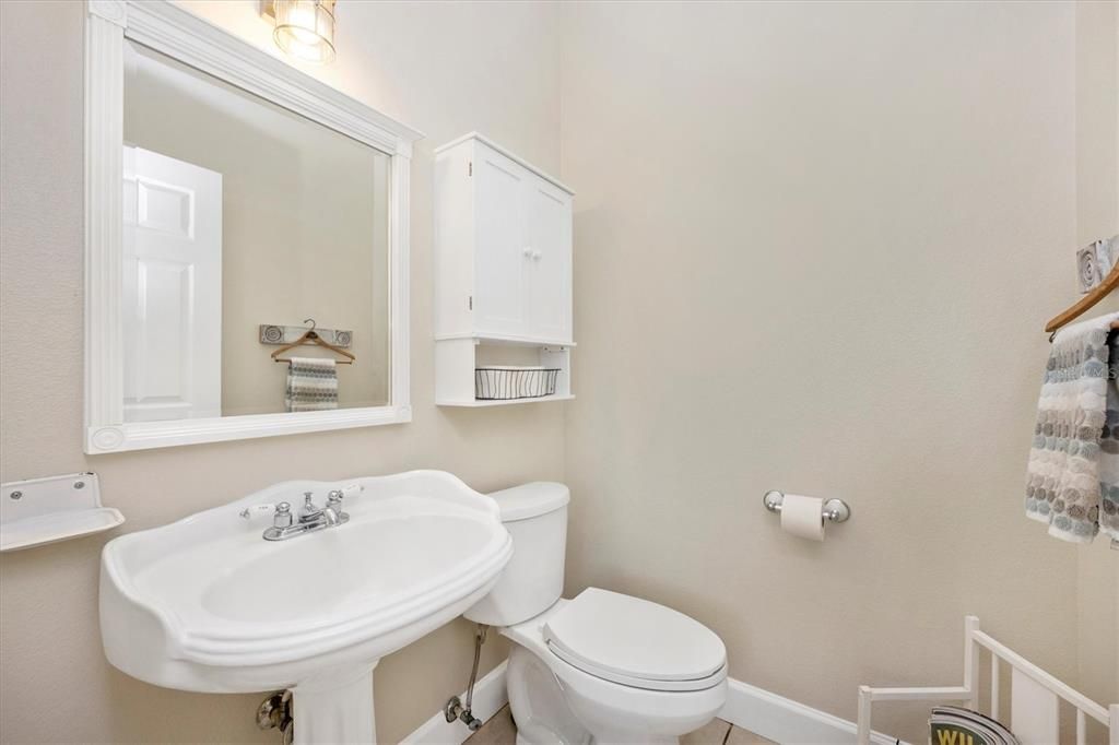 For Sale: $1,350,000 (3 beds, 2 baths, 2929 Square Feet)