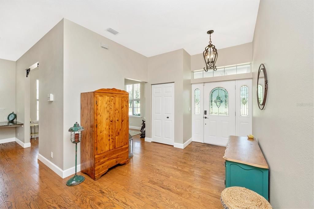 For Sale: $1,350,000 (3 beds, 2 baths, 2929 Square Feet)