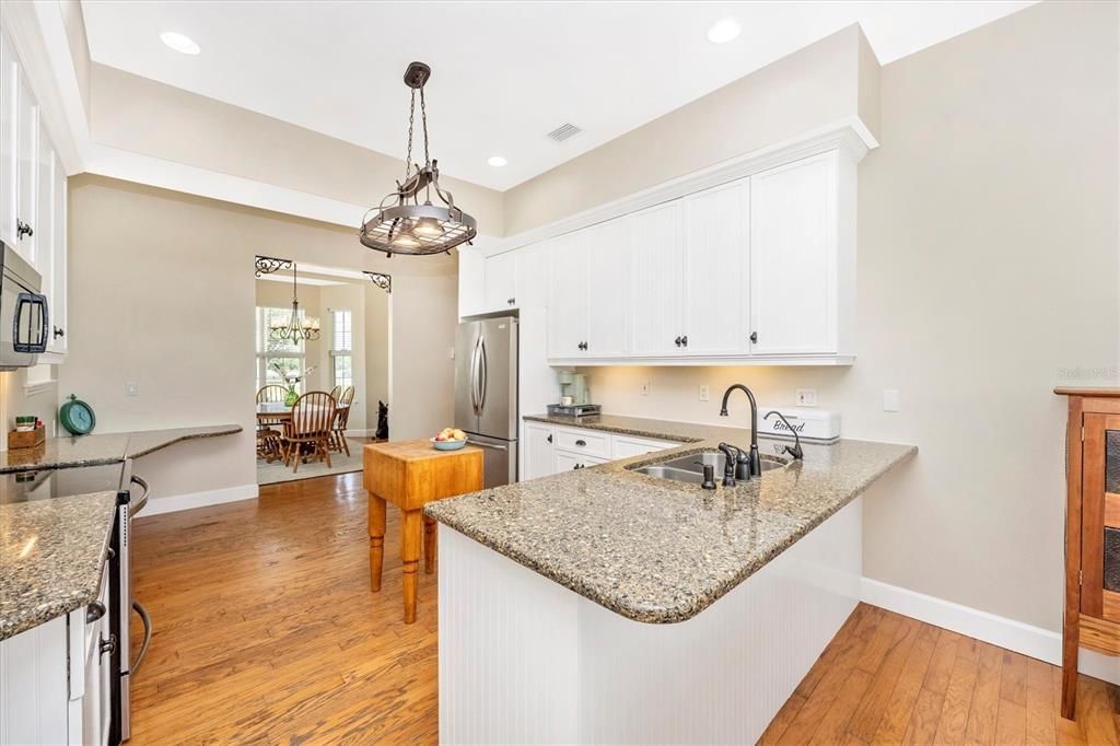 For Sale: $1,350,000 (3 beds, 2 baths, 2929 Square Feet)