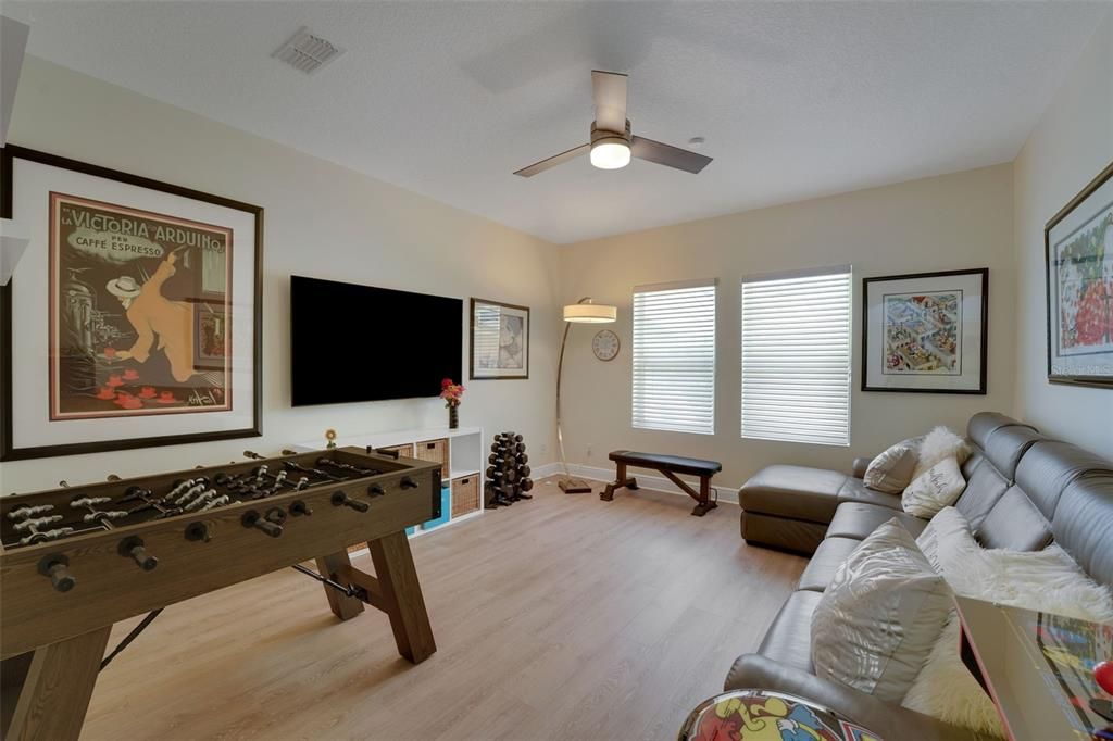 En Venta: $999,000 (4 camas, 3 baños, 3261 Pies cuadrados)