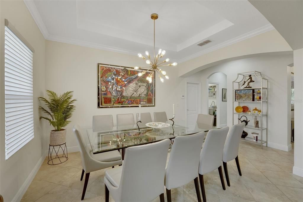 En Venta: $999,000 (4 camas, 3 baños, 3261 Pies cuadrados)