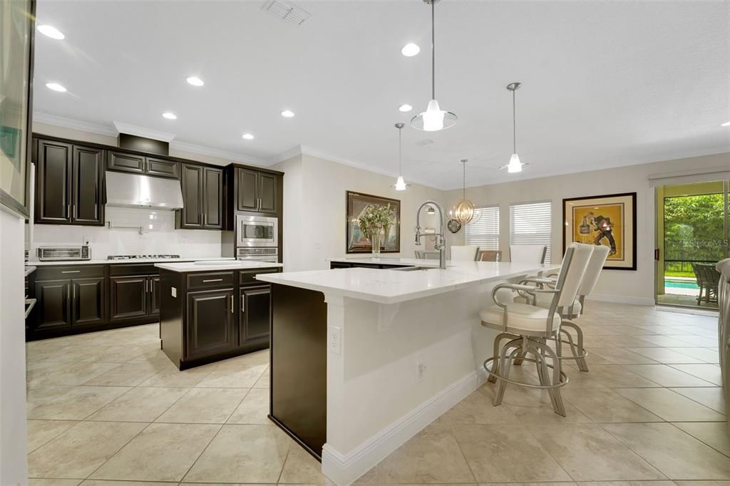 En Venta: $999,000 (4 camas, 3 baños, 3261 Pies cuadrados)