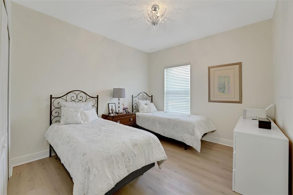 En Venta: $999,000 (4 camas, 3 baños, 3261 Pies cuadrados)