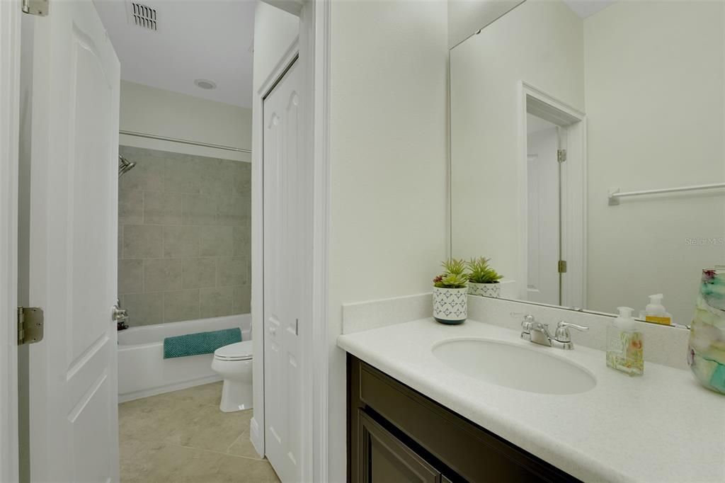 En Venta: $999,000 (4 camas, 3 baños, 3261 Pies cuadrados)