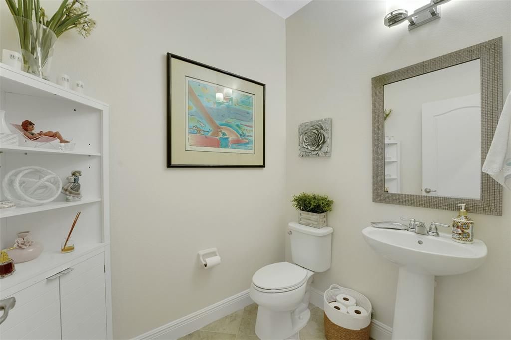 En Venta: $999,000 (4 camas, 3 baños, 3261 Pies cuadrados)