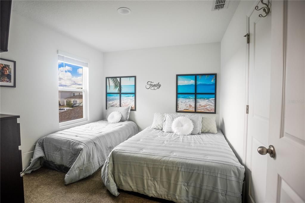 For Sale: $334,900 (3 beds, 2 baths, 1580 Square Feet)