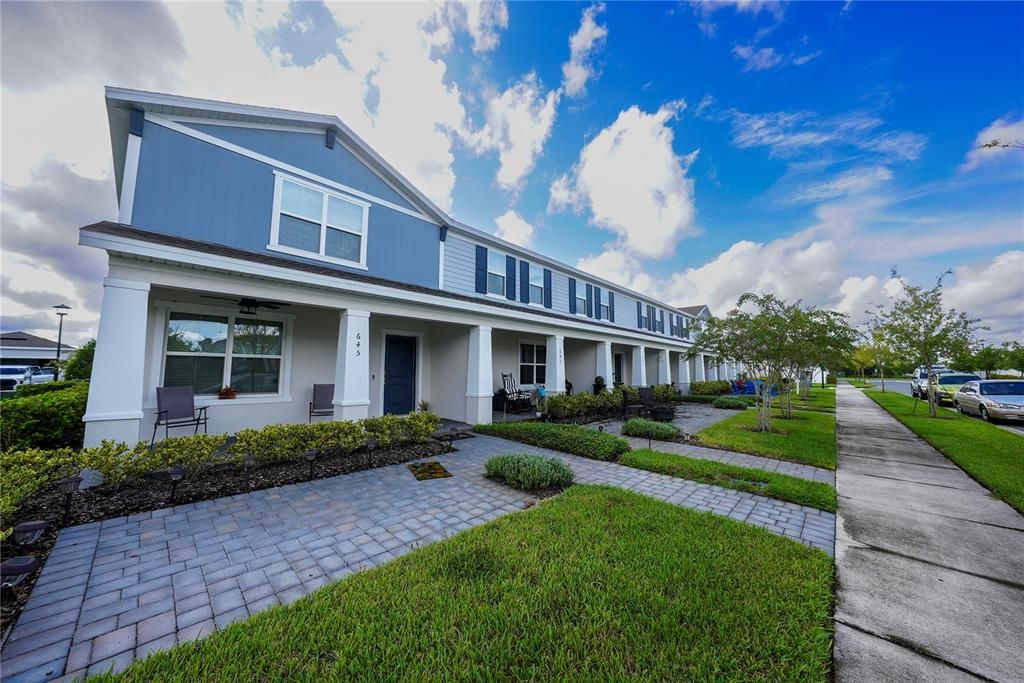 For Sale: $334,900 (3 beds, 2 baths, 1580 Square Feet)