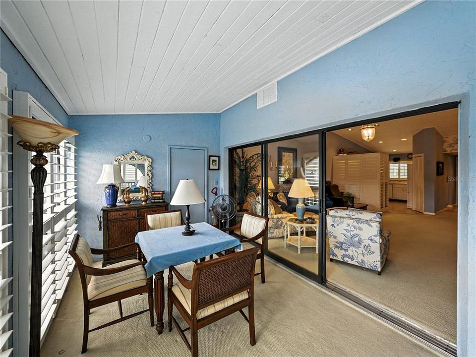 待售: $165,000 (2 贝兹, 2 浴室, 1280 平方英尺)