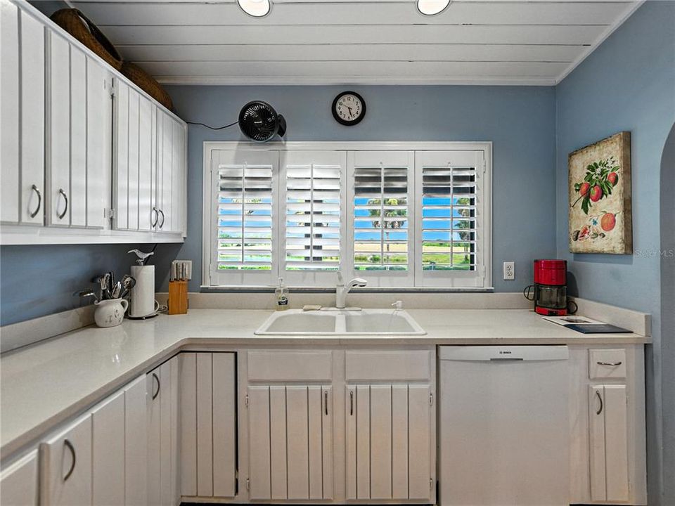 待售: $165,000 (2 贝兹, 2 浴室, 1280 平方英尺)