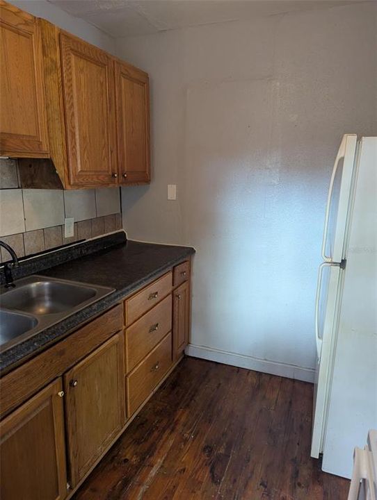 待售: $274,900 (3 贝兹, 0 浴室, 1175 平方英尺)