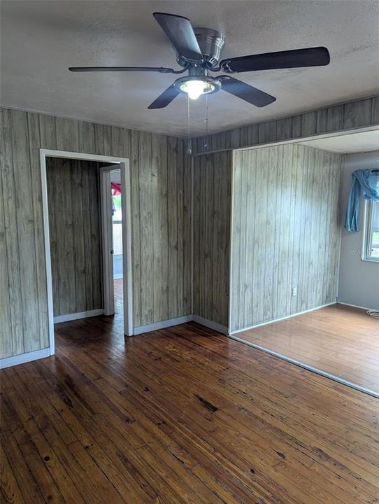 待售: $274,900 (3 贝兹, 0 浴室, 1175 平方英尺)