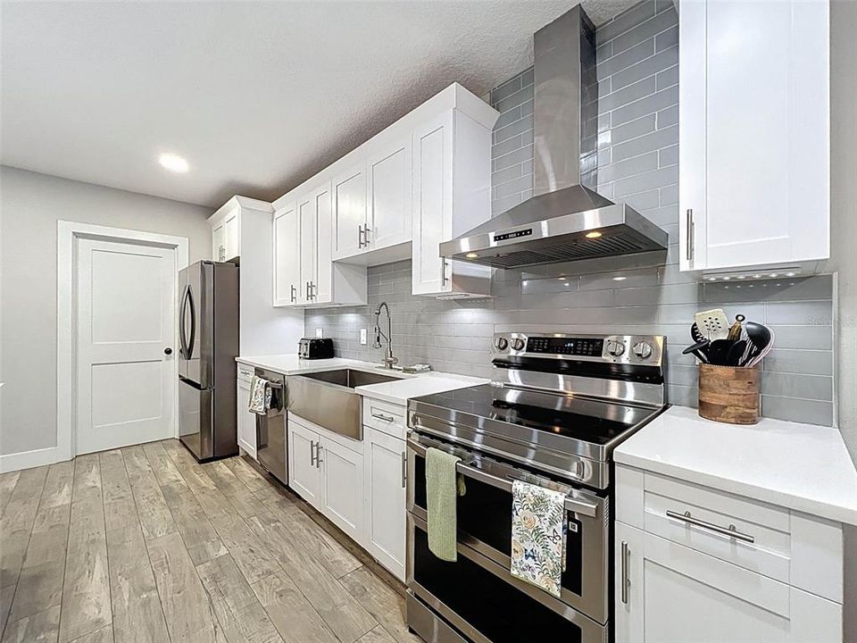 待售: $750,000 (3 贝兹, 2 浴室, 2471 平方英尺)