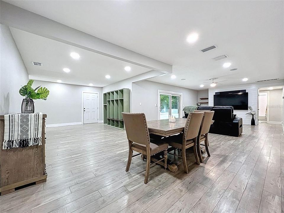 待售: $750,000 (3 贝兹, 2 浴室, 2471 平方英尺)