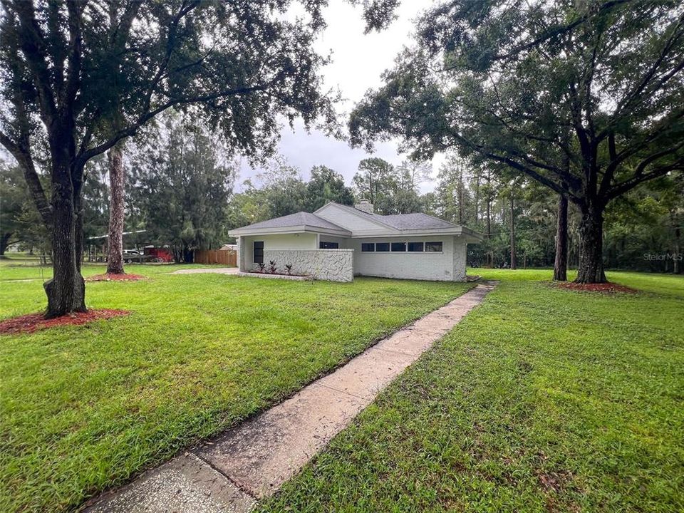 待售: $750,000 (3 贝兹, 2 浴室, 2471 平方英尺)