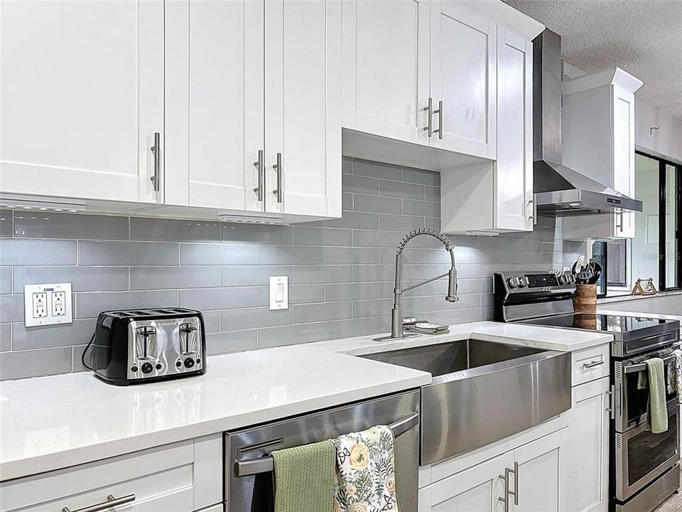 待售: $750,000 (3 贝兹, 2 浴室, 2471 平方英尺)