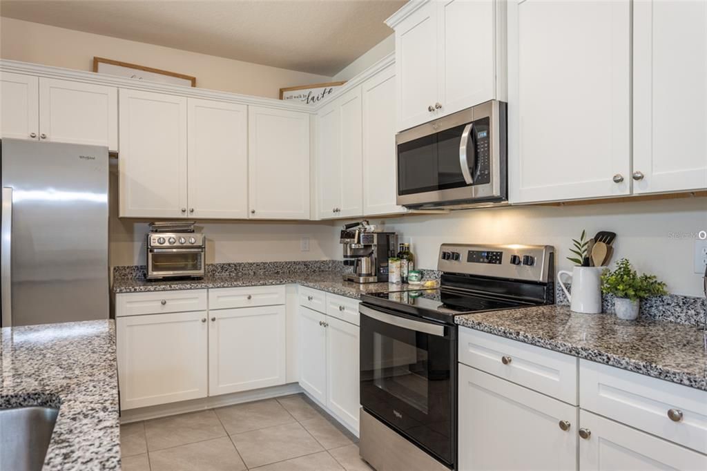 For Sale: $260,000 (3 beds, 2 baths, 1756 Square Feet)