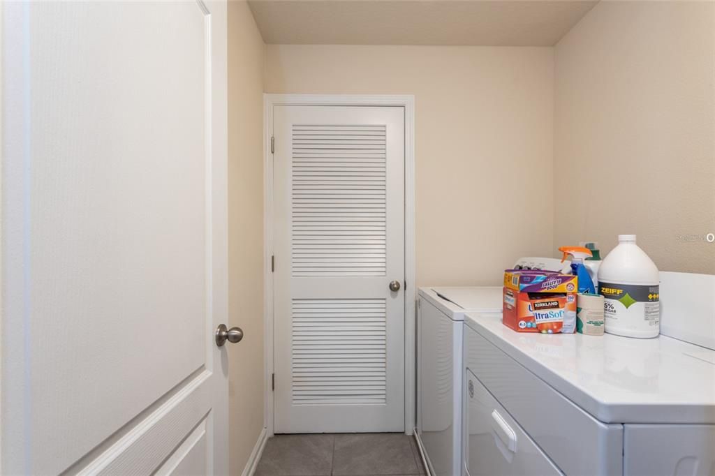 For Sale: $260,000 (3 beds, 2 baths, 1756 Square Feet)