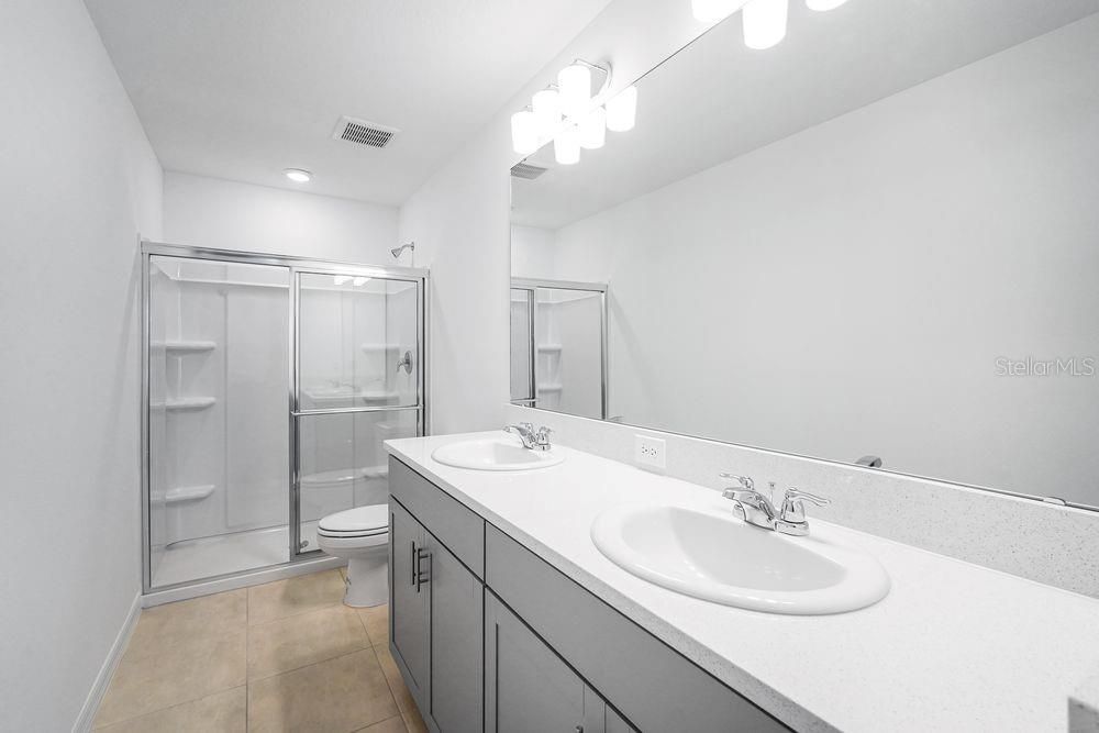 Active With Contract: $249,000 (2 beds, 2 baths, 1178 Square Feet)