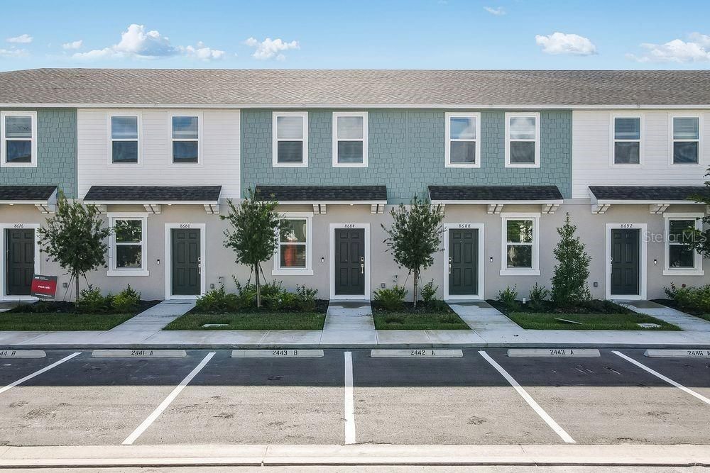 Active With Contract: $249,000 (2 beds, 2 baths, 1178 Square Feet)