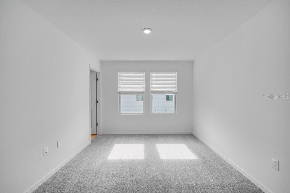 Active With Contract: $249,000 (2 beds, 2 baths, 1178 Square Feet)