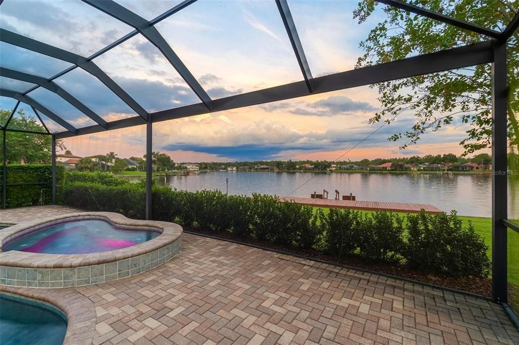 En Venta: $1,099,000 (4 camas, 4 baños, 3709 Pies cuadrados)