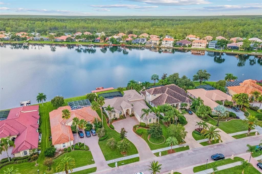 En Venta: $1,099,000 (4 camas, 4 baños, 3709 Pies cuadrados)