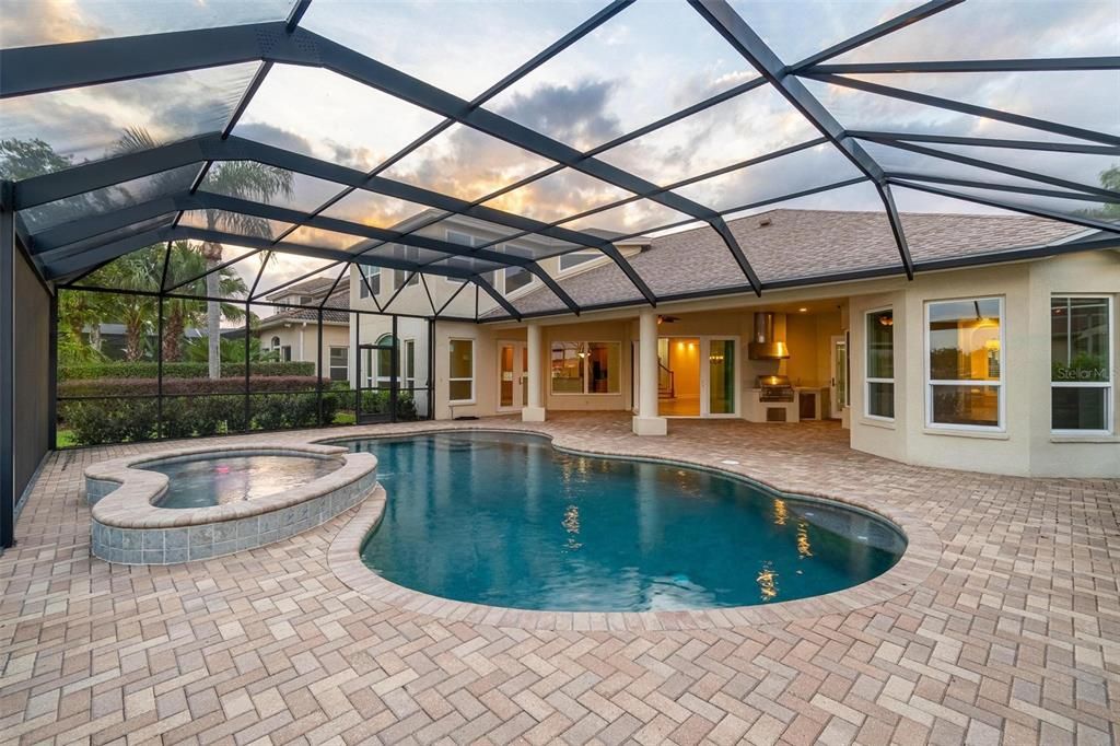 En Venta: $1,099,000 (4 camas, 4 baños, 3709 Pies cuadrados)