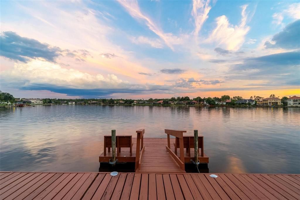 En Venta: $1,099,000 (4 camas, 4 baños, 3709 Pies cuadrados)