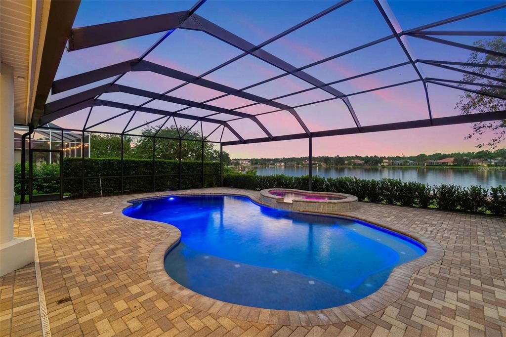 En Venta: $1,099,000 (4 camas, 4 baños, 3709 Pies cuadrados)